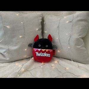 Squishmallows 7.5” Lon the Bat